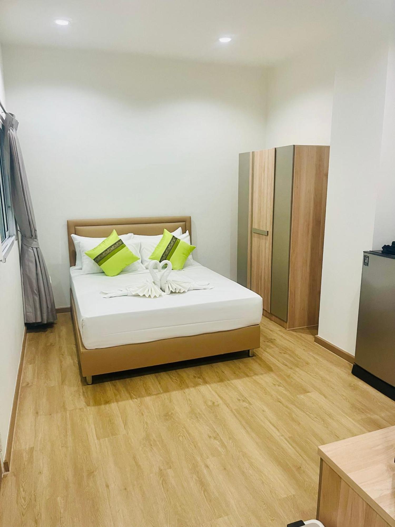 28 Boutique Hotel Patong Esterno foto