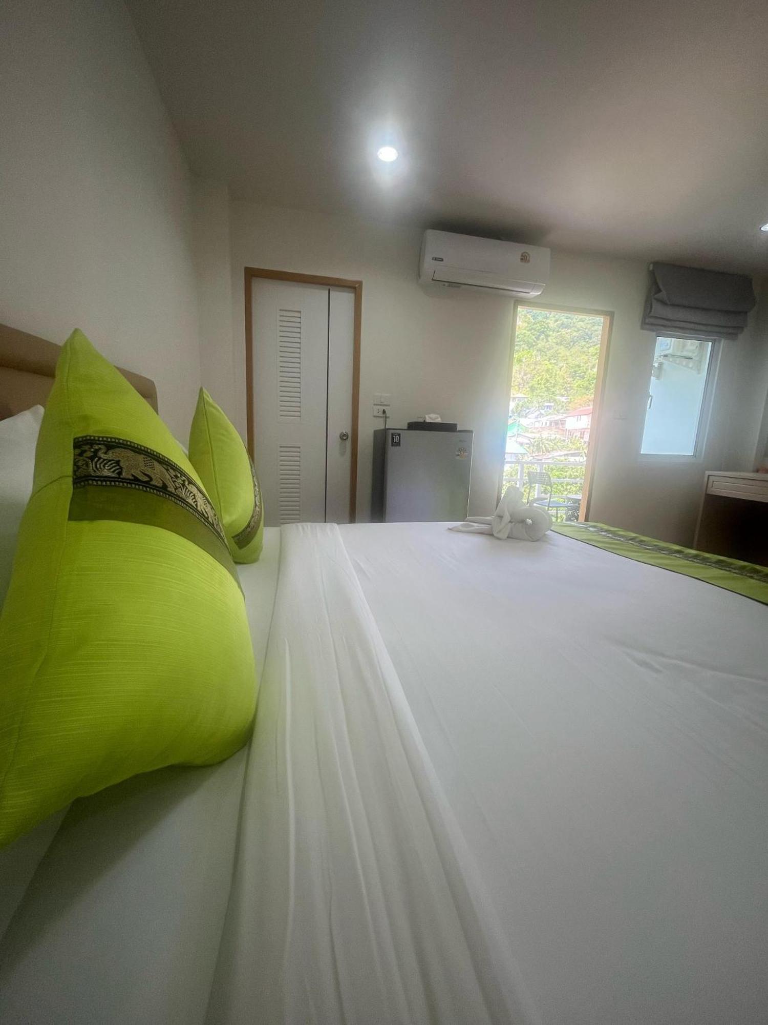 28 Boutique Hotel Patong Esterno foto